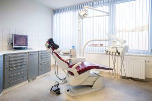 Behandlungsraum in der Zahnarztpraxis Dr. Levering